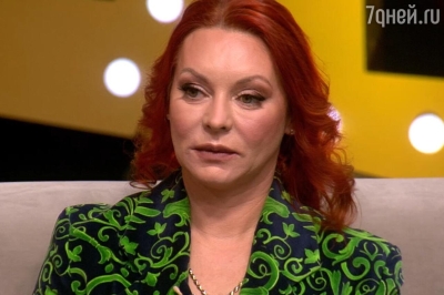 «Угасание функции яичников»: эксперт рассказала, почему у Анисиной поплыл овал лица